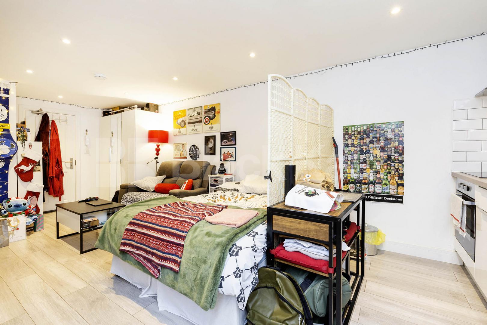Modern studio set in a beautiful location Kilburn Lane , Queens Park